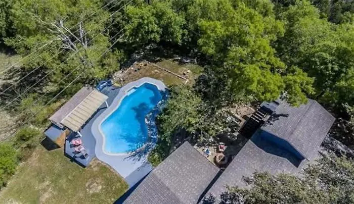 Retreat W Pool, Firepit, Sleeps 8 * Fort Worth
