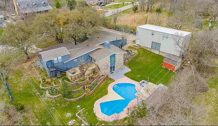 Retreat W Pool, Firepit, Sleeps 8 Fort Worth