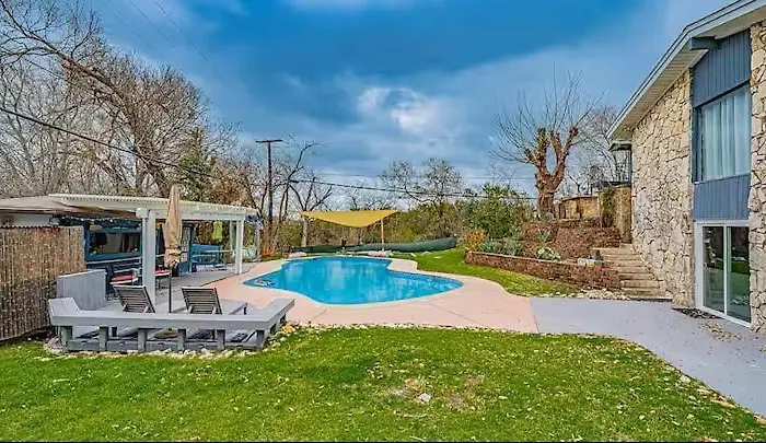 Retreat W Pool, Firepit, Sleeps 8 Vakantiehuis